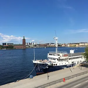Båthotell Gustaf Af Klint, Stockholm