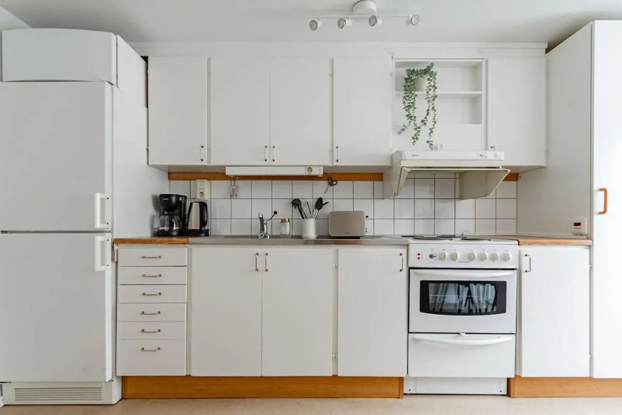 Budget Comfort On Trendy Soedermalm Stockholm Apartment