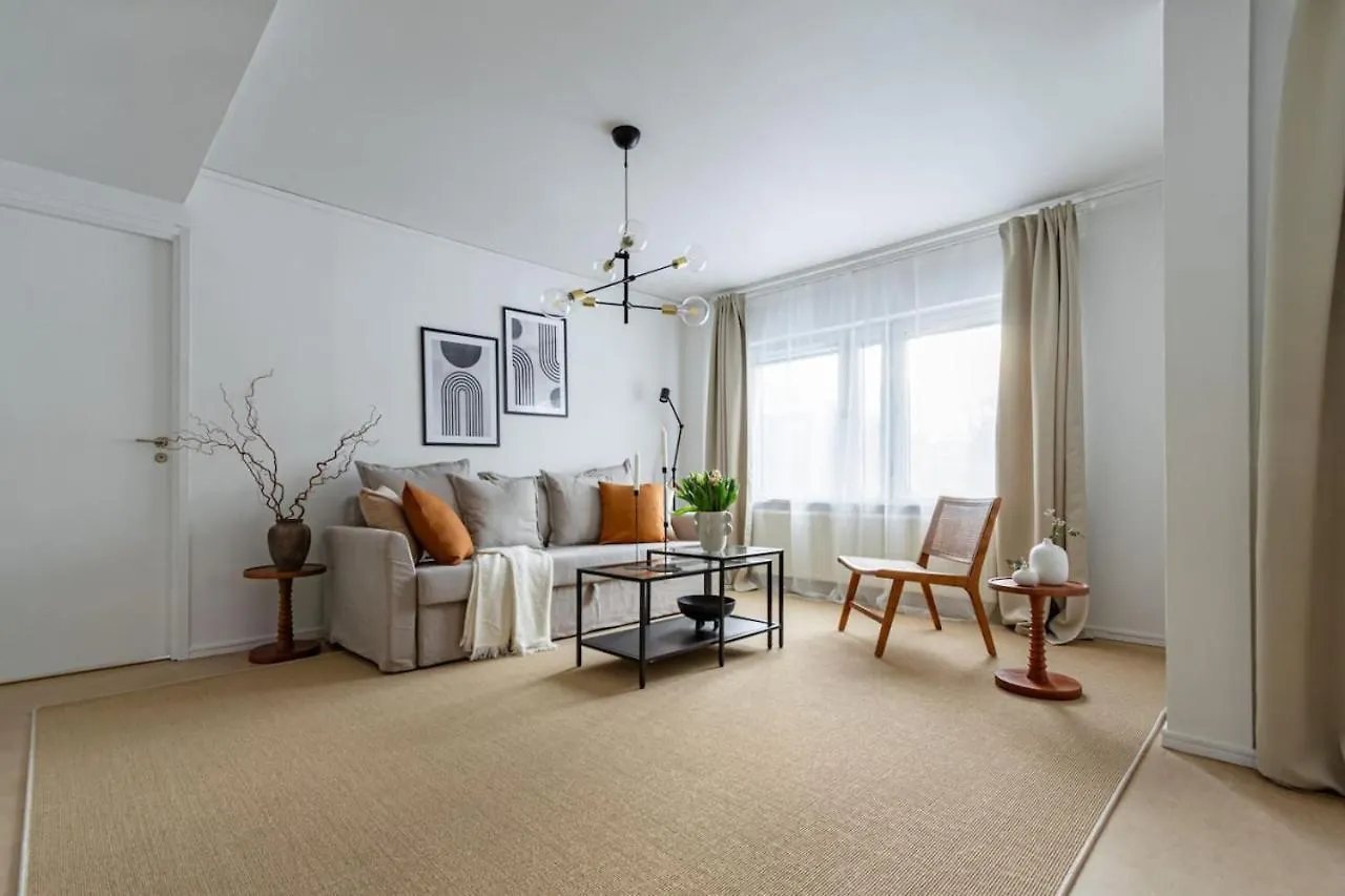 Budget Comfort On Trendy Soedermalm Stockholm Apartment